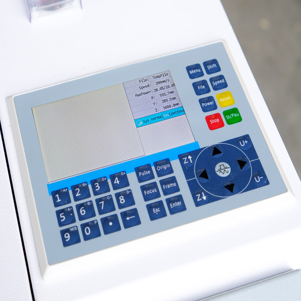 Controlador Ruida 6445 en trazador KH5030